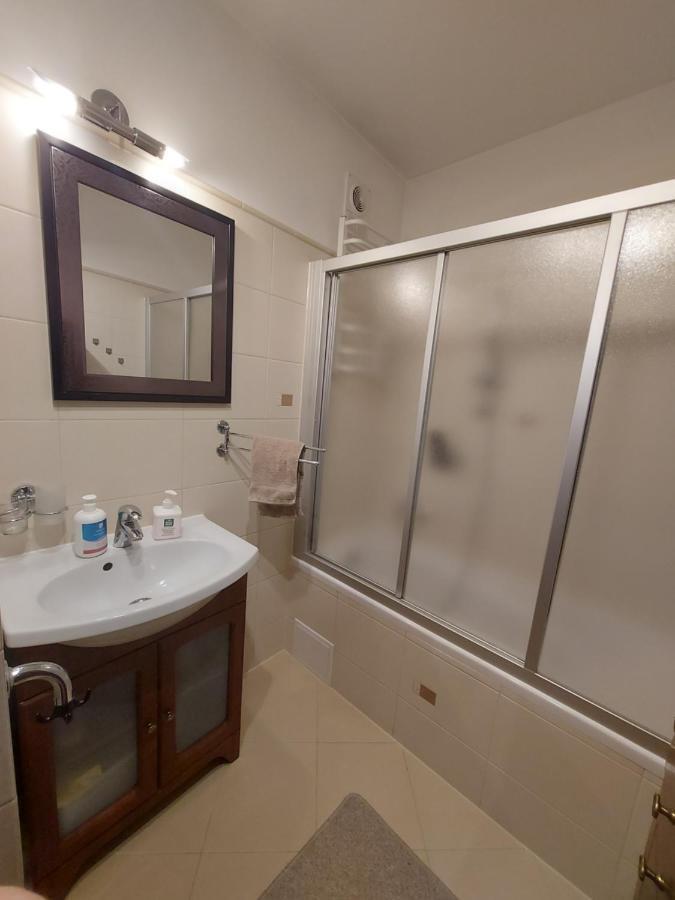 Wygodny Przestronny Apartament Janowskie Blonia Rumia Ngoại thất bức ảnh