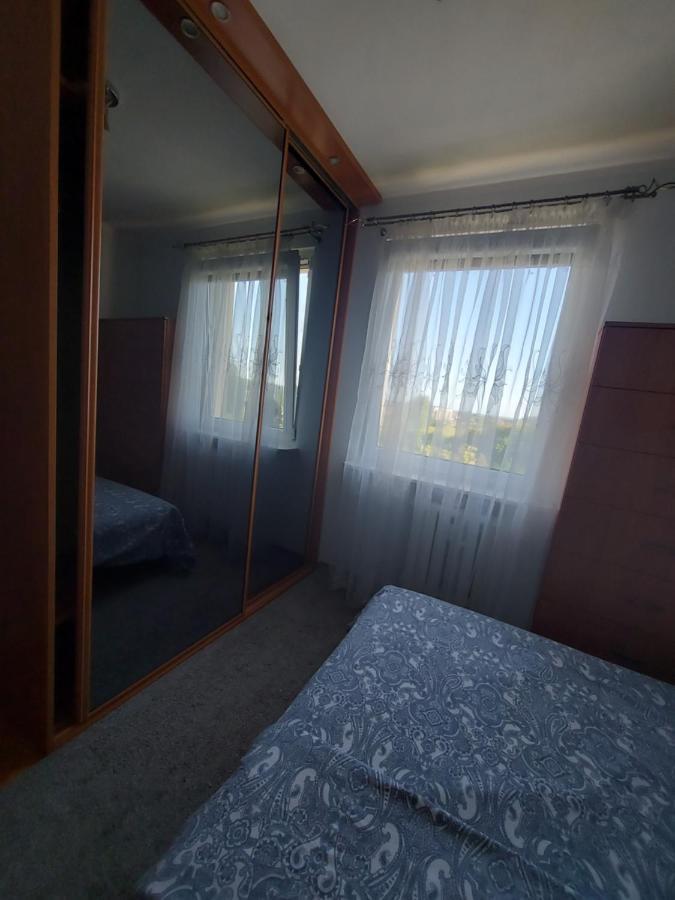Wygodny Przestronny Apartament Janowskie Blonia Rumia Ngoại thất bức ảnh