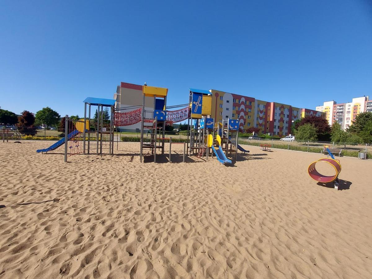 Wygodny Przestronny Apartament Janowskie Blonia Rumia Ngoại thất bức ảnh