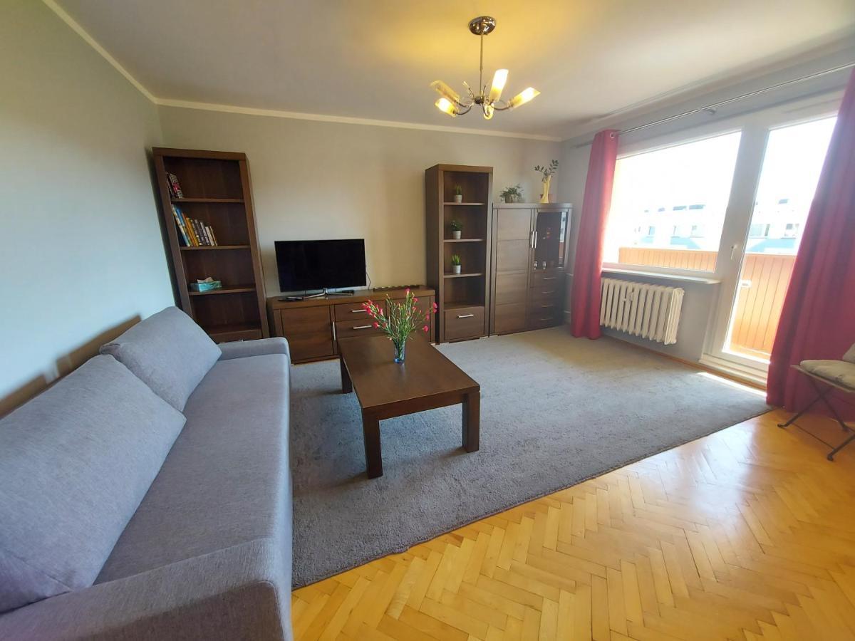Wygodny Przestronny Apartament Janowskie Blonia Rumia Ngoại thất bức ảnh