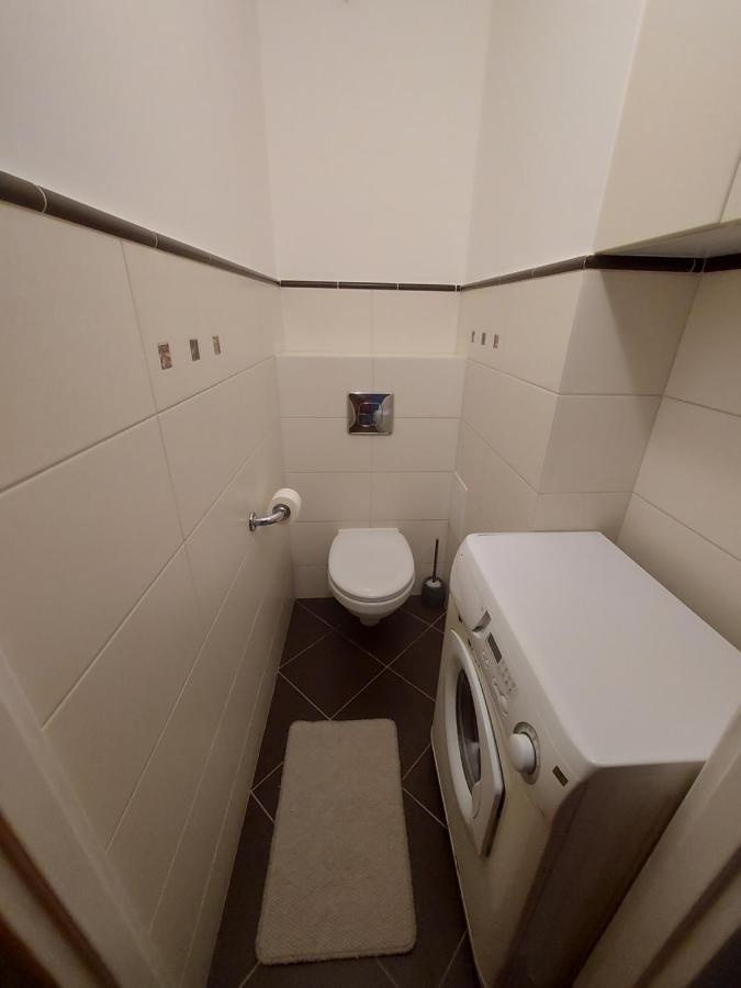 Wygodny Przestronny Apartament Janowskie Blonia Rumia Ngoại thất bức ảnh